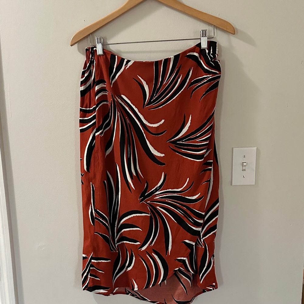 Evereve Rust and Black Patterned Skirt